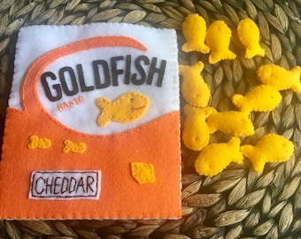 Cheese fish crackers