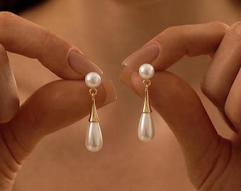 Pendientes clásicos de perlas en forma de lágrima, joyería nupcial chapada en oro de 14 quilates.
