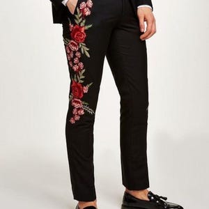 Rose Embroidered Men&#39;s Western Suit: Custom Groom Wedding Outfit