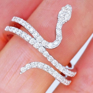 14K Solid Gold Snake Ring Wrap Style – Lab Grown Diamond Pavé Coil Ring, Unique Serpent Statement Ring, Dainty Stacking Gold Ring for Women.
