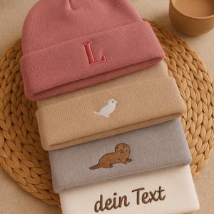 Personalisierte Mütze mit Wunschtext | Bestickte Wintermütze | Wichtelgeschenk | Mütze mit Buchstabe | Geschenk Männer Frauen | Unisex Mütze