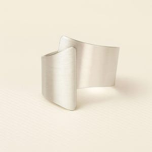Beautiful 925 Solid Sterling Silver Ring | Elegant Handmade Women&#39;s Jewelry