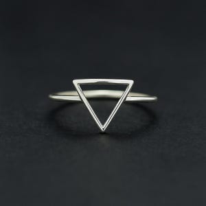 Gorgeous 925 Solid Sterling Silver Triangle Shape Ring | Unisex Geometric Jewelry | Handmade Minimalist Statement Ring