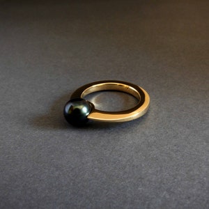 Black pearl gold ring engagement gold ring with natural pearl image 4