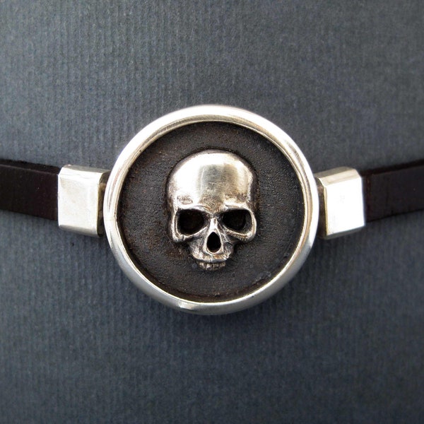 Skull choker collar -  Leather and Silver collar - gothic collar