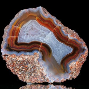 Malawi Alimajo Agat 46mm Polerad Halv - Mörk Mönster, Naturligt Ofärgat Samlarexemplar