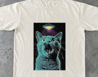 Alien Cat Abduction Shirt, UFO Cat Graphic Tee, Retro Sci Fi Cat Illustration T Shirt, Funny Space Cat Art Design, Unisex Cat Lover Gift