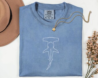 Hammerhead Shark Shirt, Minimalist Marine Life Graphic Tee, Ocean Lover T-Shirt, Scuba Diver Gift, Coastal Nautical Shark Predator Art Top