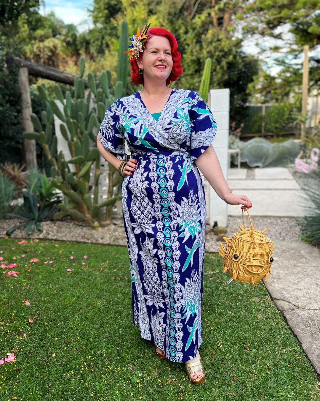 hawaiian wrap dress Tropical Print V-Neck Short Sleeve for Women Soak in the botanical vibes of this floral Womens Wrap Dress 1950s Hawaiian Wrap Dress Sewing