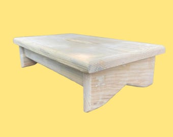 wood step stool, wooden step stool with hand hole, Rustic wooden step stool, wooden bench, step stool, kids step stool, 4" Tall