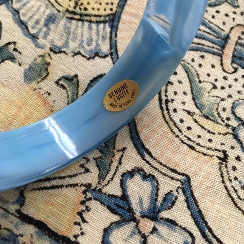 lucite bangle bracelet 80s jewelry baby blue vintage 80s lucite bracelet pastel jewelry powder blue bangle perspex jewelry
