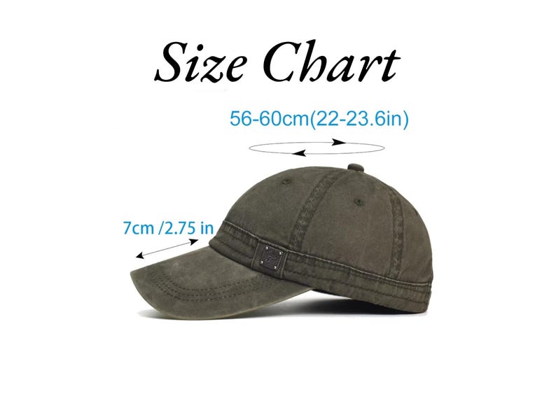 Puede incluir: Gorra de b&eacute;isbol verde oliva con visera curva. La gorra tiene un peque&ntilde;o emblema cuadrado y una tabla de tallas que indica una circunferencia de cabeza de 56-60 cm (22-23,6 pulgadas). La visera mide 7 cm (2,75 pulgadas).