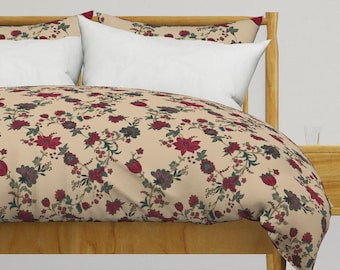 Ropa de cama botánica con estampado floral: funda nórdica o fundas de almohada con estampado de peonías rosas.
