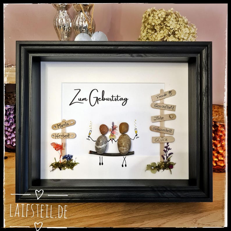 Rahmen schwarz 20x25x6cm.  👉  "Paar auf einem Ast", diesen Wunsch bitte mit in die Personalisierung schreiben ✍️