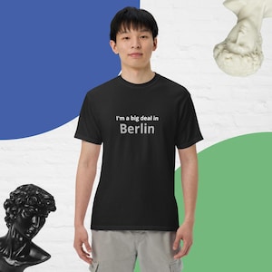 Berlin T-Shirt – Funny Techno Club Tee for Ravers, DJs & Music Lovers – Minimal Aesthetic Party Shirt – Unisex Gift for Festival Goer