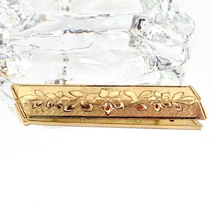 Antique Coro Script Bar Brooch Taille d&#39;épargne Rare Beauty