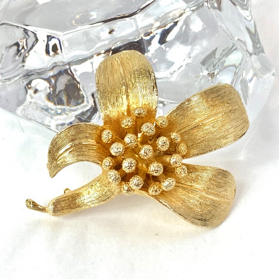 Real Look Florentine Gold Tone Floral Brooch