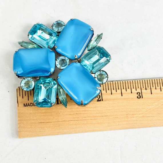 Huge Rhinestone Midcentury Swirl Teal Brooch - image 6