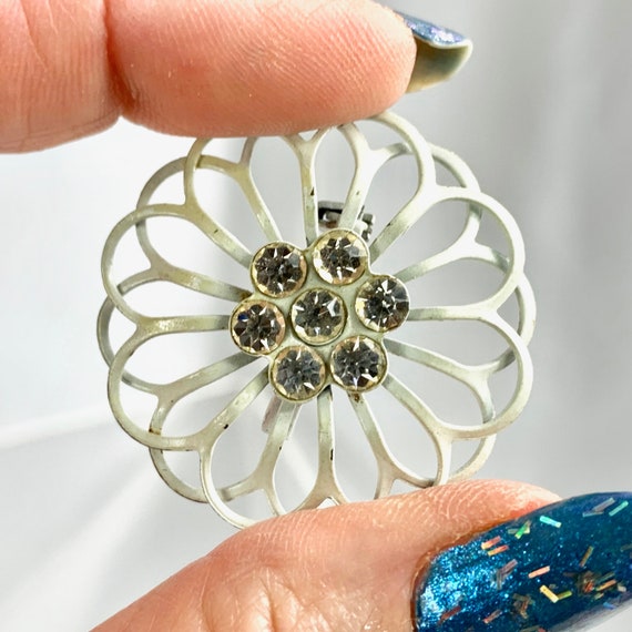 Flower Power Mid Century Enamel Rhinestone Brooch - image 3