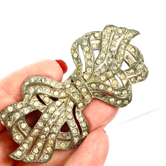 Bow Brooch Edwardian Pot Metal Rhinestone Jewelry… - image 2