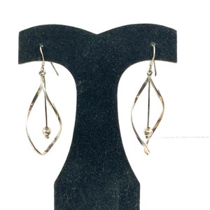 Élégantes boucles d&#39;oreilles torsadées en argent sterling, elfique, princesse éthérée 925