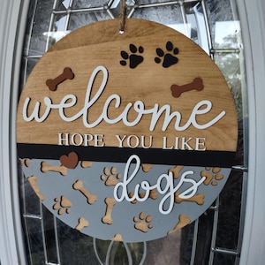 Dog Lover Welcome Door Hanger, Paw Print Decor