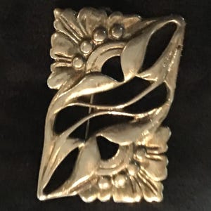 Art Nouveau Gold-toned Floral Cut-Out BROOCH 1.75&quot;