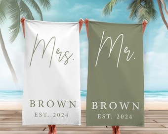Serviette de plage M. et Mme, cadeaux de lune de miel personnalisés, serviette de bain personnalisée pour couple, serviette de piscine personnalisée, cadeau d'enterrement de vie de jeune fille ou de jeune garçon, cadeau de mariage