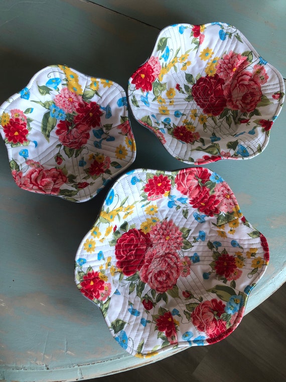 Quick Home Made Gift Idea- Microwave Bowl Cozies - Sister's Choice Quilts