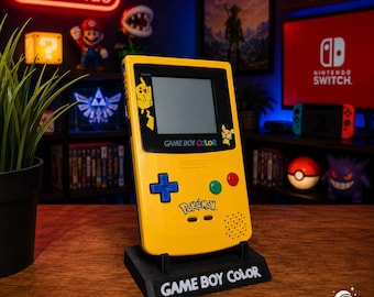 ポケモン ミュウ、巨大サイズの任天堂ゲームボーイ ピンク
