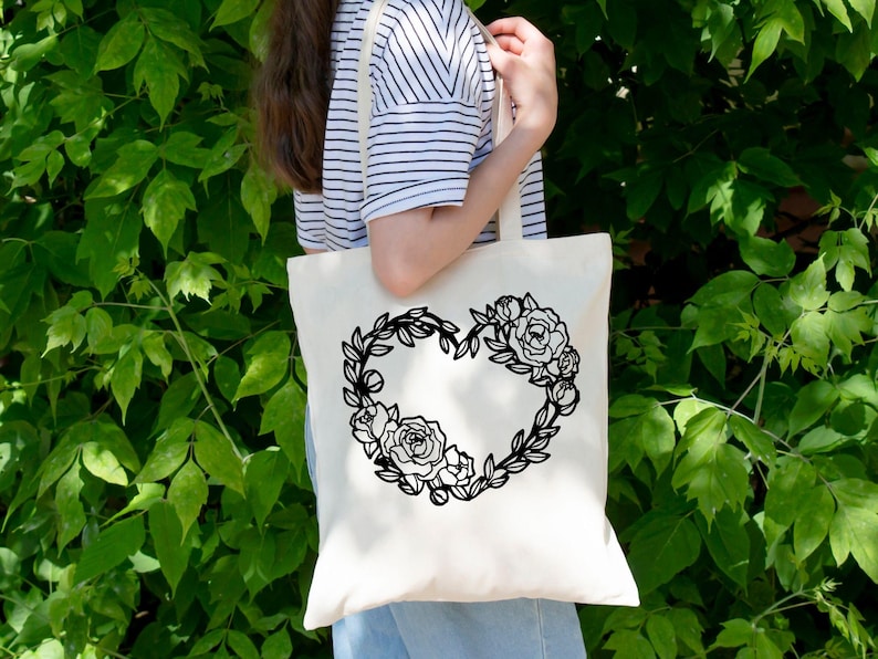 Floral Heart SVG: Wreath Cut File for Cricut (digital Download) - Etsy