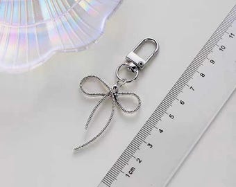 Minimalist Silver Bow Keychain – Elegant Ribbon Charm for Keys, Bags & Gifts
