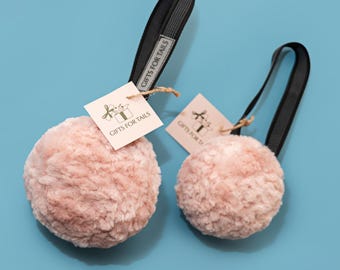 Balle pelucheuse pour chien | Jouet remorqueur doux et durable avec poignée | Jouet de dressage en peluche pour chiens de petite et moyenne taille