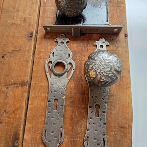 Antik gjutjärnsdörrskyltsuppsättning – Corbin Mortise Lock, Acorn Doorknob, Arkitektonisk bärgning