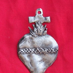 Tin/Silver Sacred Heart with Thorns and Cross Milagro Ex Voto