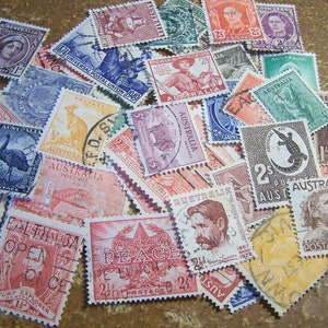 Lot of 50 Different VINTAGE Australian Postage Stamps - Australia - All 70+ Years Old