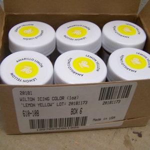 Wilton - 6 pack Gel Icing 1 Ounce per Jar - LEMON YELLOW - Royal Icing, Cake Decorating