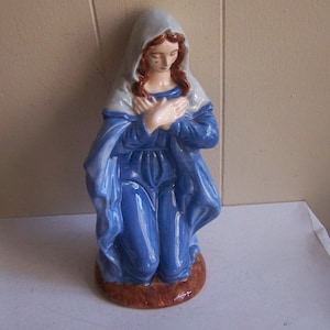 Vintage Ceramic Praying Virgin Mary In Blue Cloak