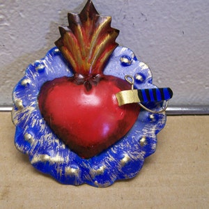 Painted 3D Sacred Heart with Sword Milagro Ex Voto - Refrigerator Magnet