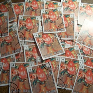 Large Flower Stamps - Lot of 100 Rose Bouquet Renoir Painting Used Stamps as Pictured - Ras al Khaima