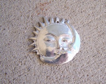 Silvery Shiny Tin/Silver Sun and Moon Balance/Harmony Milagro Ex Voto