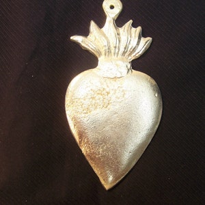 Pot Metal Standard Sacred Heart Milagro Ex Voto - Mexico