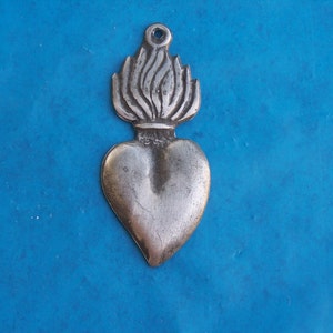Tin/Silver Sacred Heart with Tall Flames Milagro Ex Voto