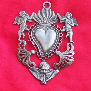 Tin/Silver Sacred Heart with Angels Milagro Ex Voto