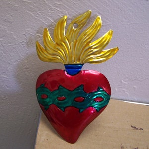 Painted Tin Sacred Heart Milagro Ex Voto - Flmed Heart with Thorns, Type I - Mexico