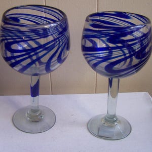 NOVICA 8" Tall 2 Handblown Glass Tlaquepaque Goblets Wine Glasses Pair - Swirled - Mexico
