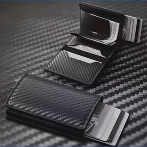 Cartera con bloqueo RFID para hombre, tarjetero de fibra de carbono con clip para billetes emergente automático