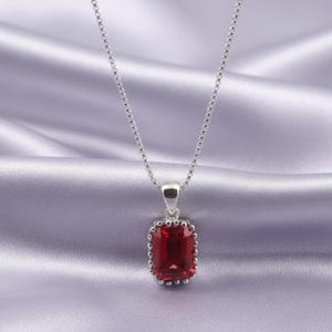 Colar com pingente de rubi em prata banhada a ouro 14k, pedra do mês de julho, joia artesanal, presente para ela.