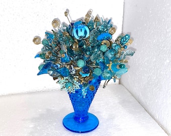 Exceptional FENTON Vtg. Deep Turquoise 3 3/4" Tall Ruffle-Topped HOBNAIL Vase w/> 60-Flower Handmade Crystal, Gem, Torched Glass BOUQUET