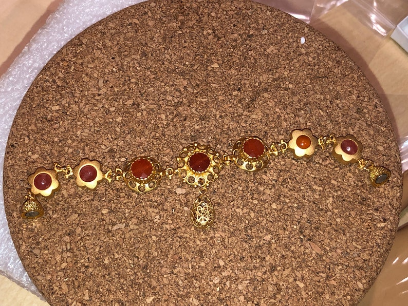 Magnetic Clasp 7 12 Long Turkish Bracelet w3-Stone 24K Gold ORANGE JADE Domed FILIGREE Foci /& 4 Orange Jade Flower Beads Filigree Drop